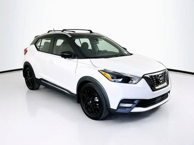 2020 Nissan Kicks SR