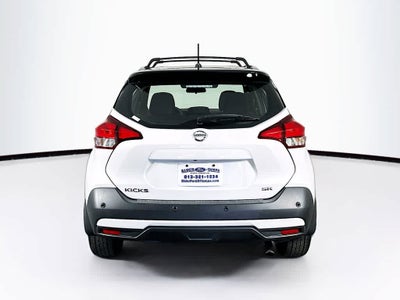 2020 Nissan Kicks SR