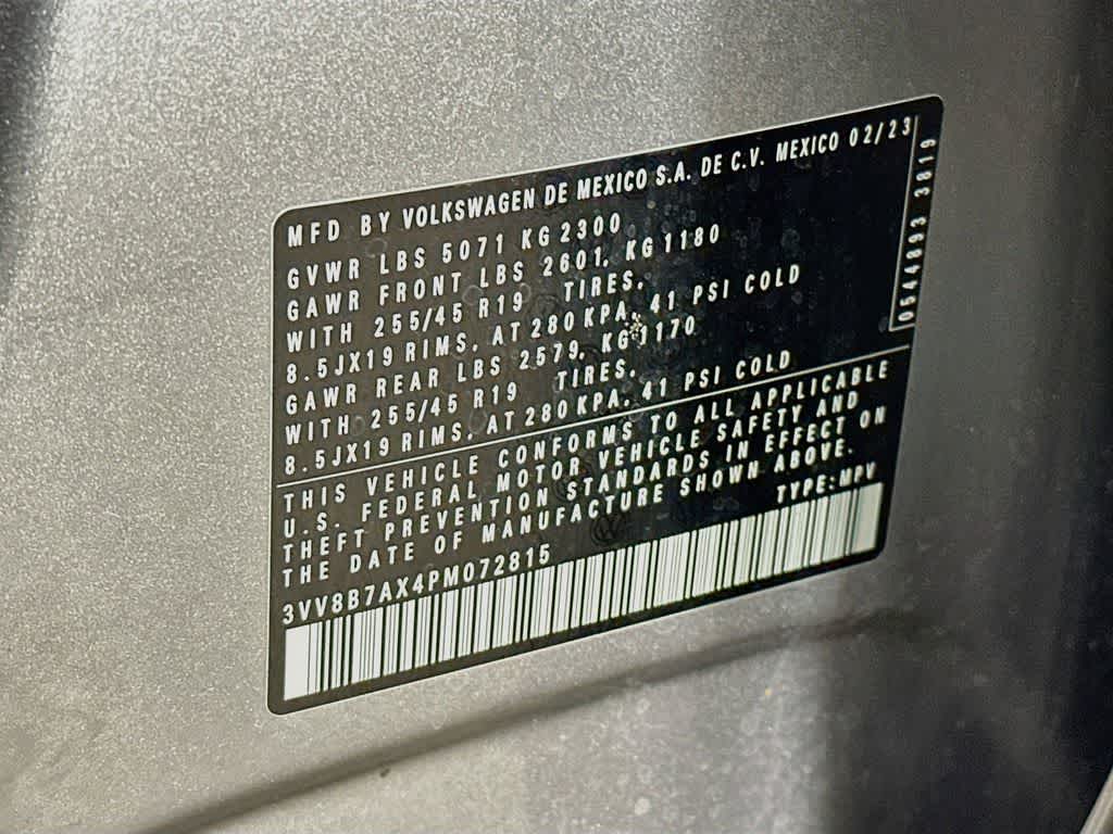 2023 Volkswagen Tiguan SE R-Line Black