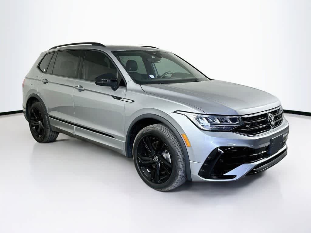 2023 Volkswagen Tiguan SE R-Line Black