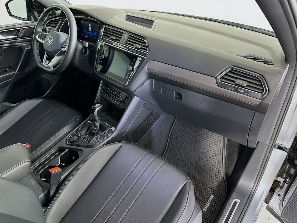 2023 Volkswagen Tiguan SE R-Line Black