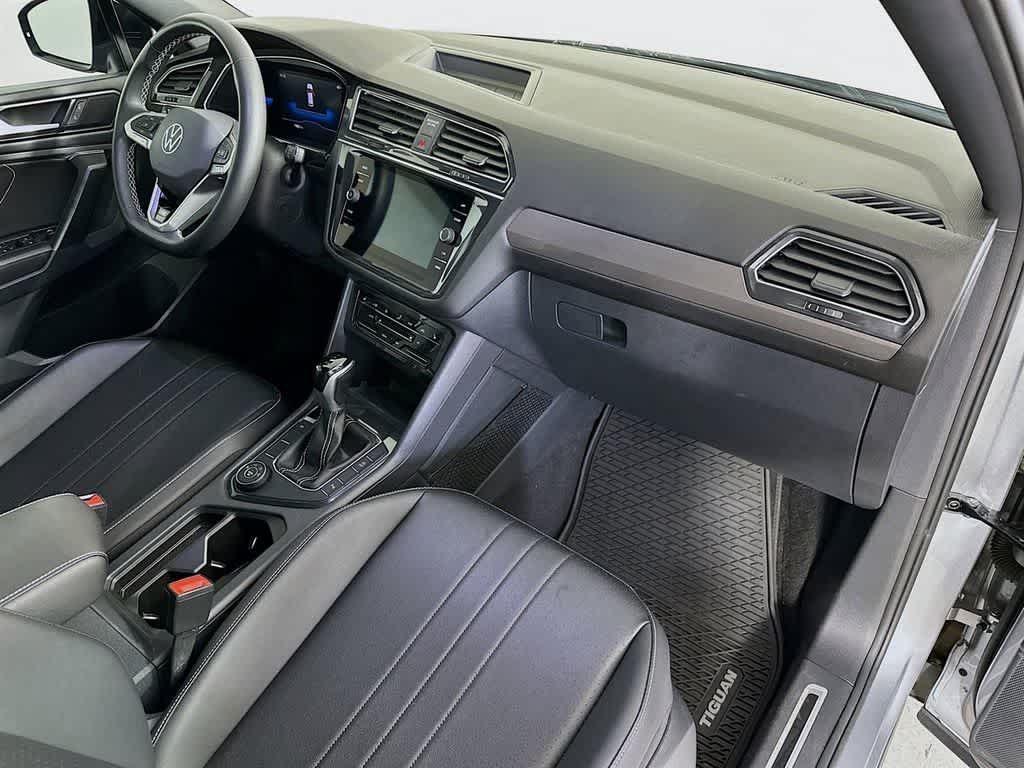 2023 Volkswagen Tiguan SE R-Line Black