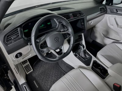 2022 Volkswagen Tiguan SE R-Line Black
