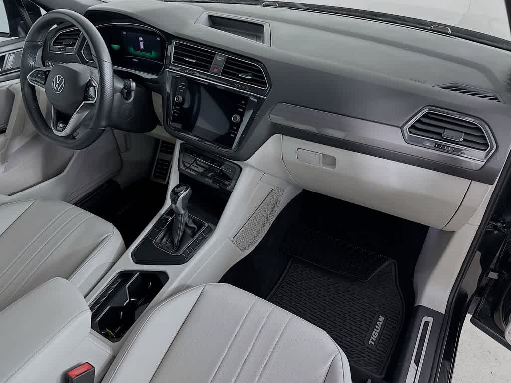 2022 Volkswagen Tiguan SE R-Line Black