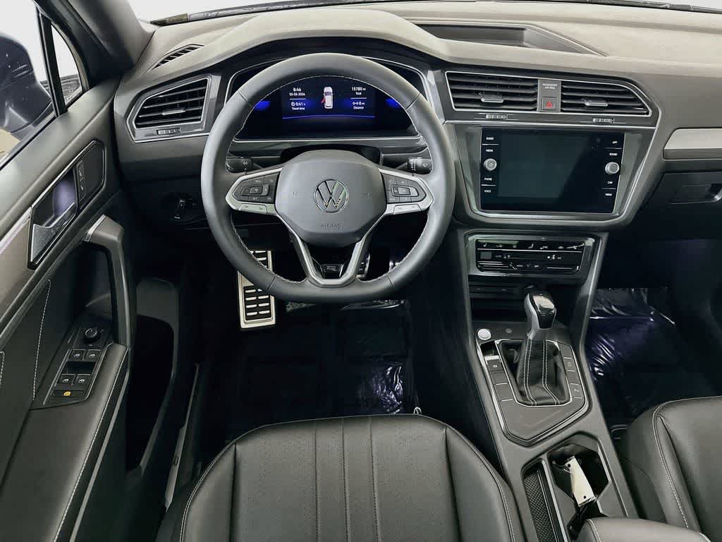 2023 Volkswagen Tiguan SE R-Line Black