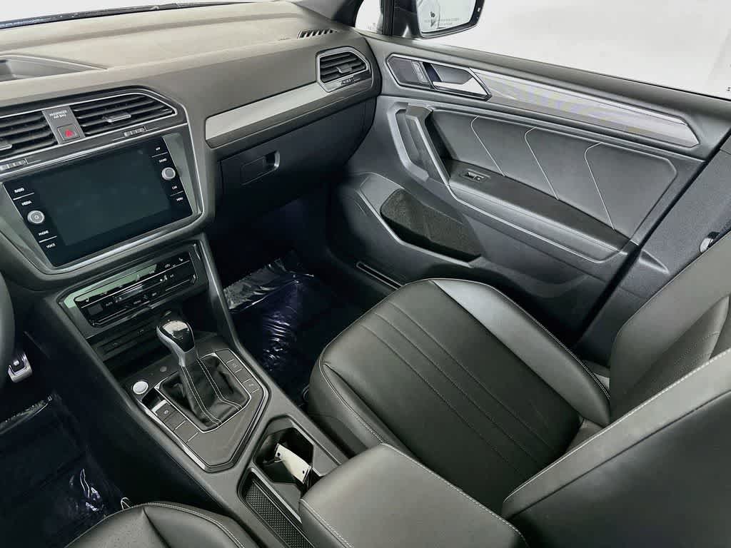 2023 Volkswagen Tiguan SE R-Line Black