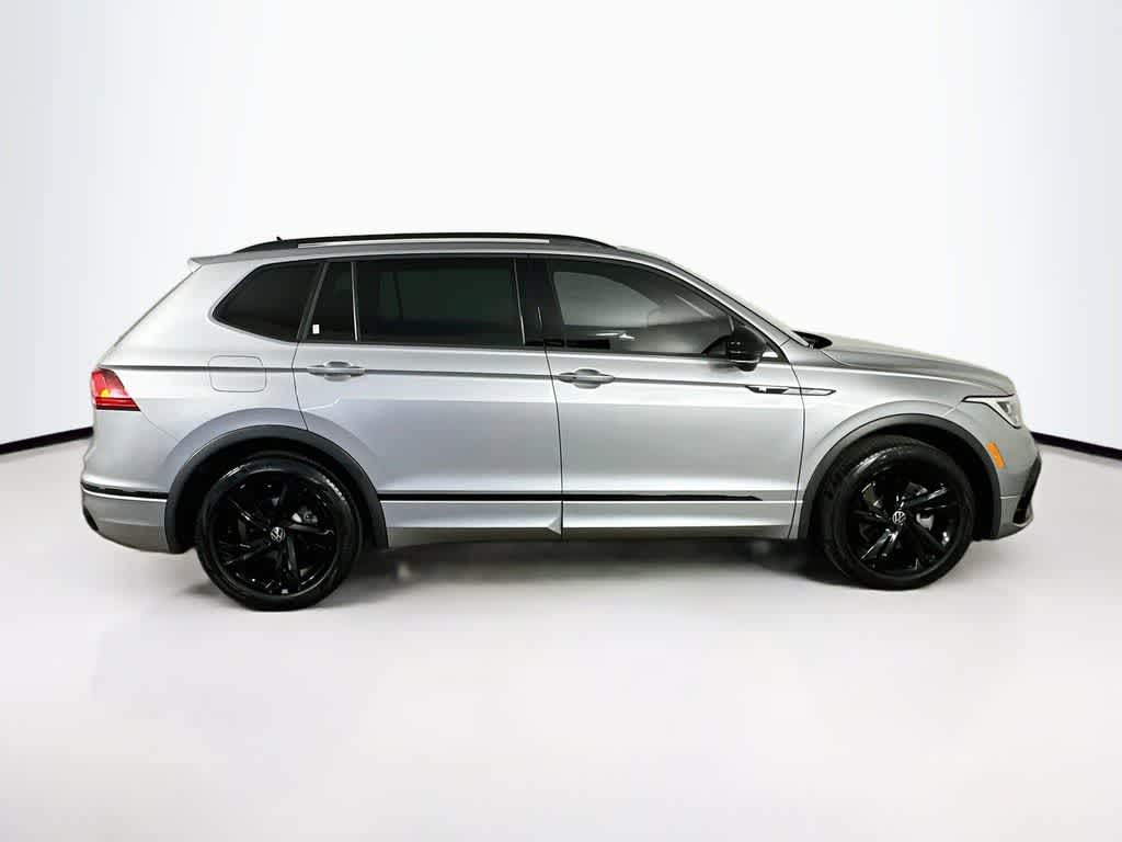 2023 Volkswagen Tiguan SE R-Line Black