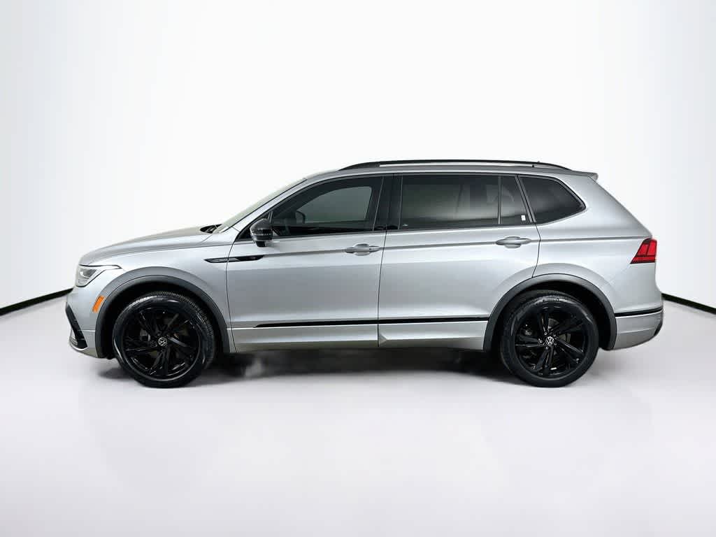2023 Volkswagen Tiguan SE R-Line Black
