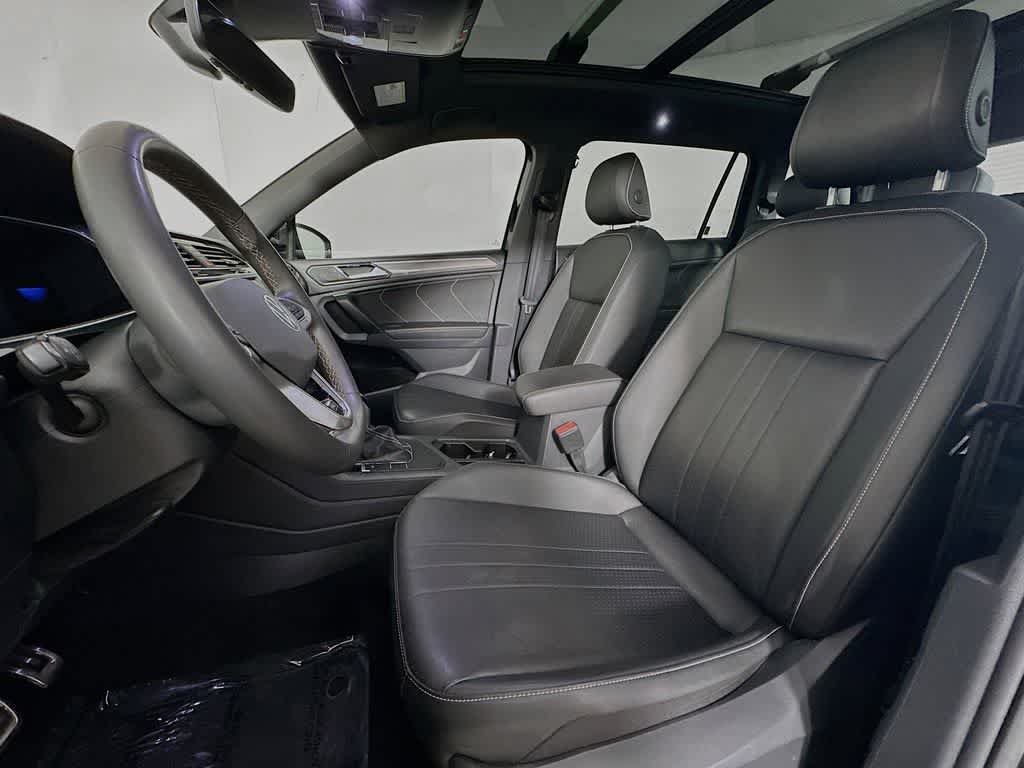 2023 Volkswagen Tiguan SE R-Line Black