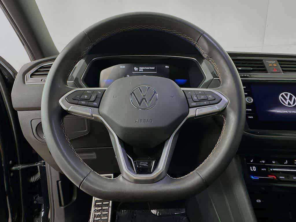 2023 Volkswagen Tiguan SE R-Line Black