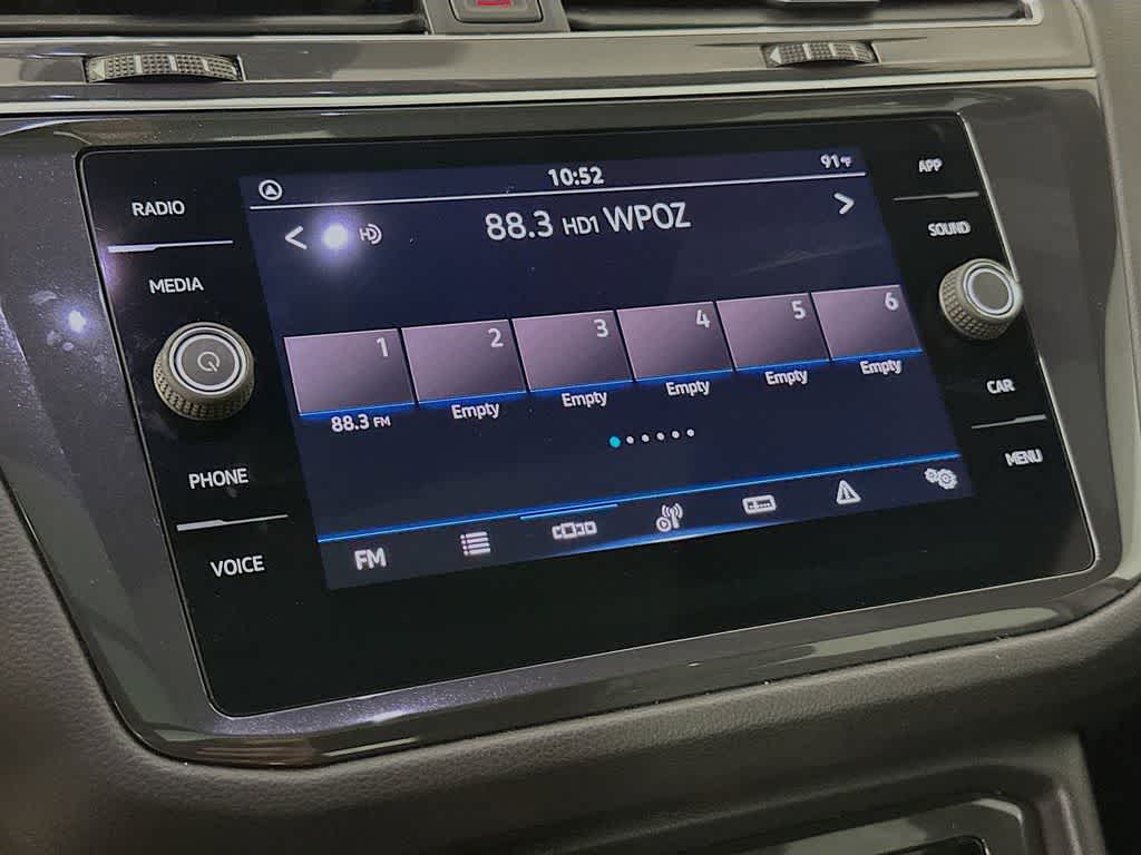 2023 Volkswagen Tiguan SE R-Line Black