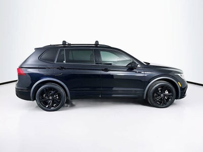 2023 Volkswagen Tiguan SE R-Line Black