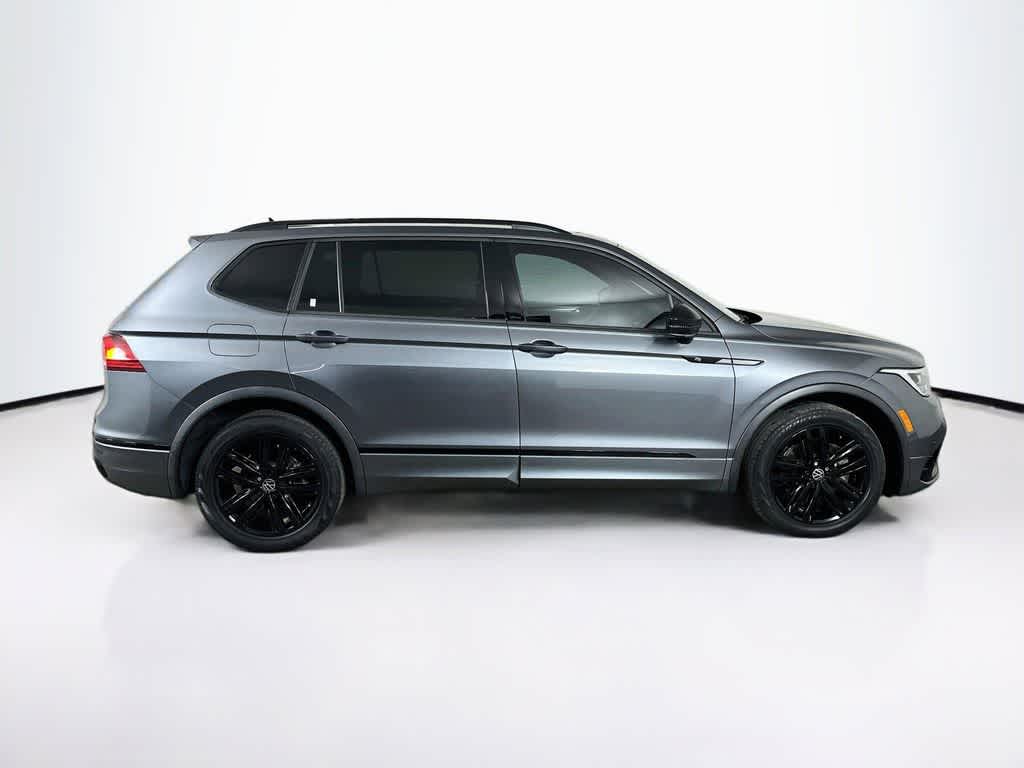 2022 Volkswagen Tiguan SE R-Line Black