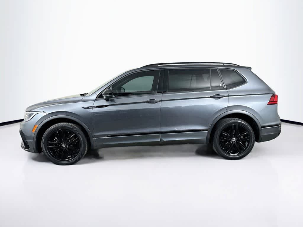 2022 Volkswagen Tiguan SE R-Line Black