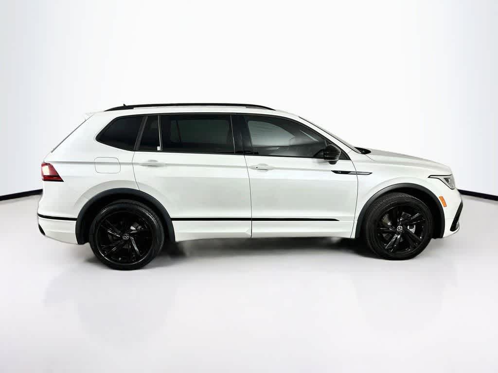 2023 Volkswagen Tiguan SE R-Line Black