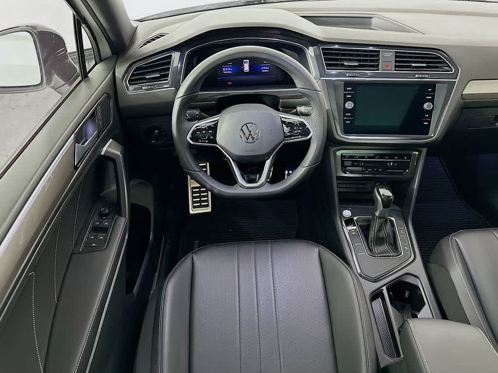 2023 Volkswagen Tiguan SE R-Line Black