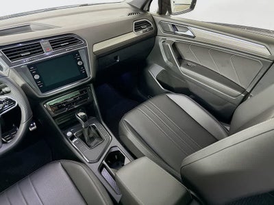 2023 Volkswagen Tiguan SE R-Line Black