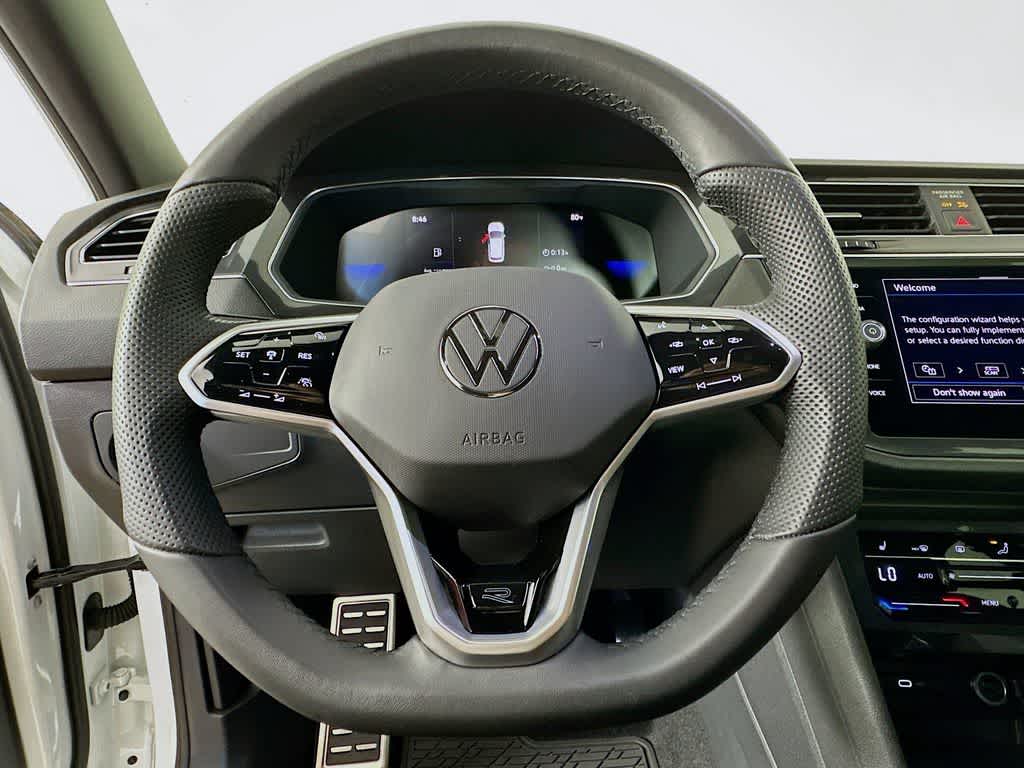 2023 Volkswagen Tiguan SE R-Line Black