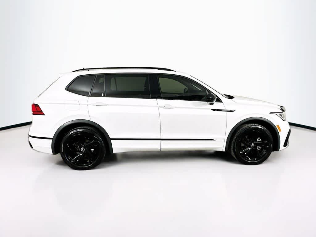 2023 Volkswagen Tiguan SE R-Line Black