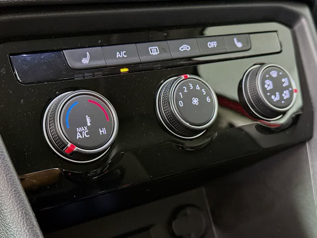 2023 Volkswagen Taos SE