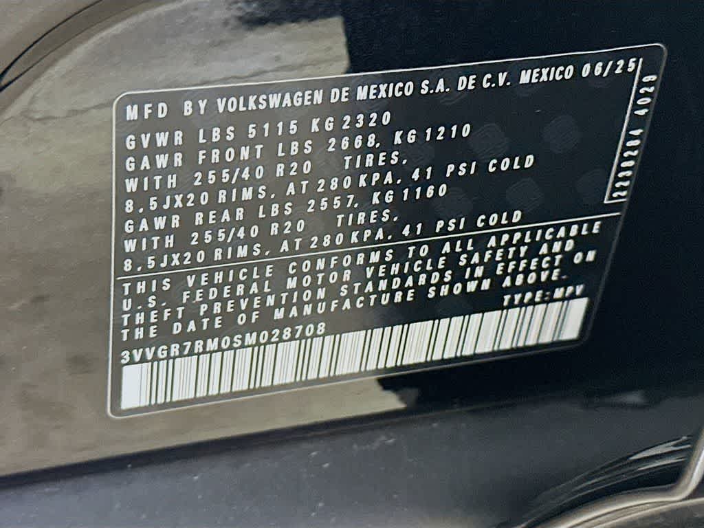 2025 Volkswagen Tiguan SE R-Line Black