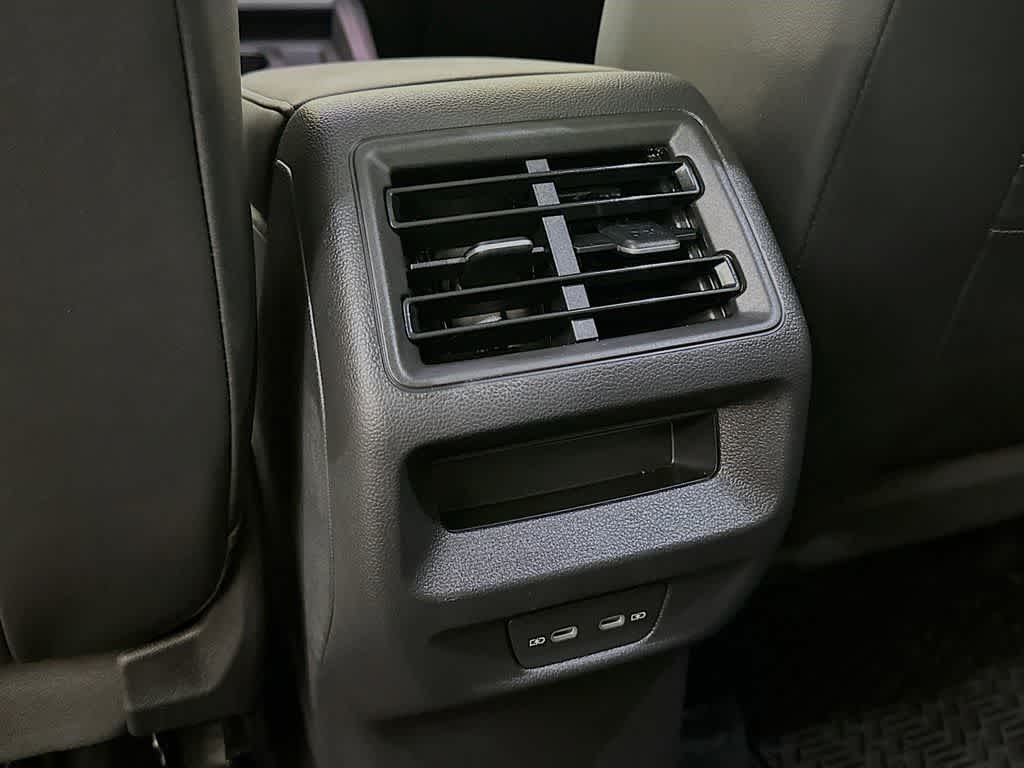 2025 Volkswagen Tiguan SE