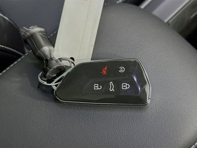 2025 Volkswagen Tiguan SE