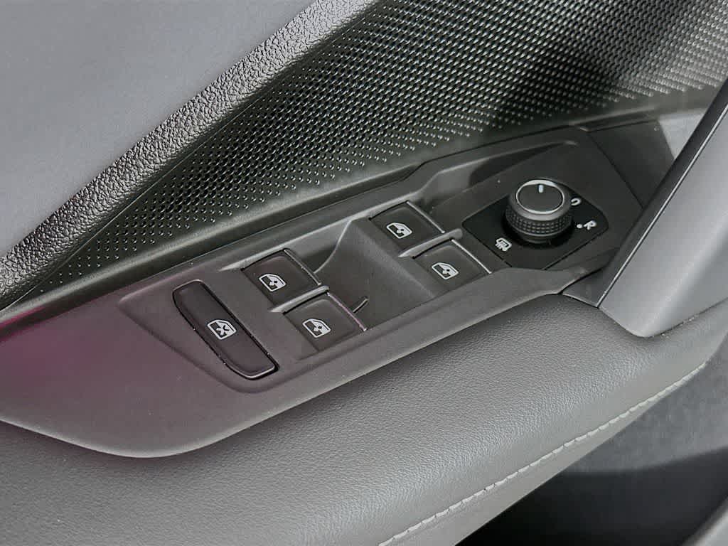 2025 Volkswagen Tiguan SE