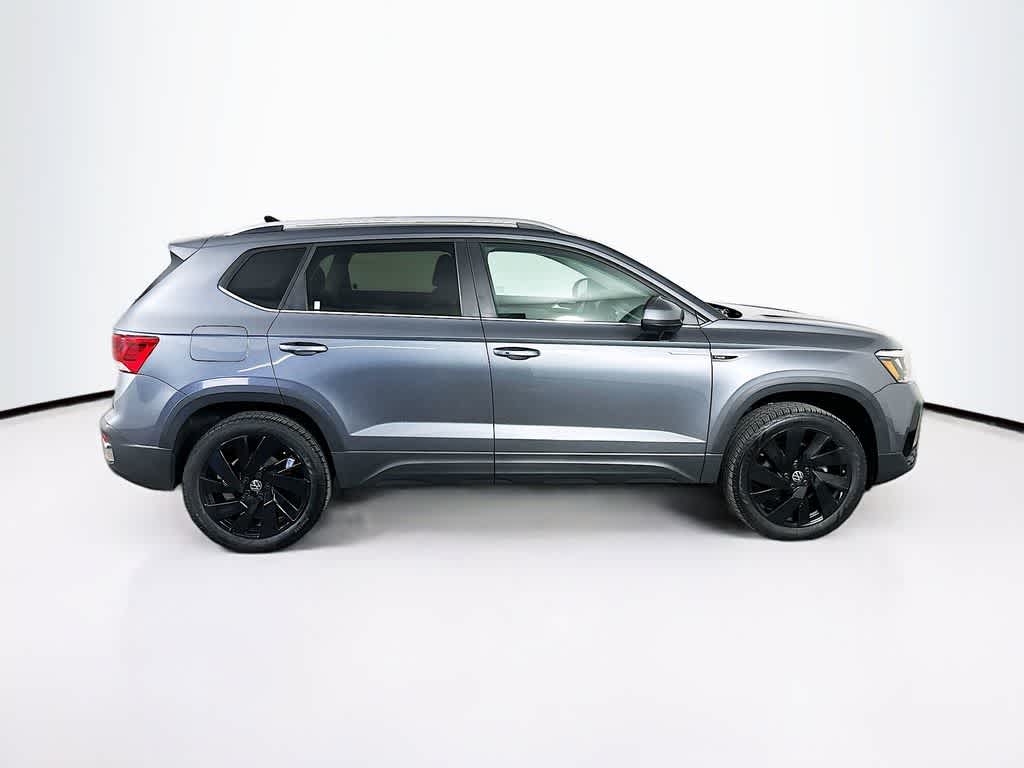 2024 Volkswagen Taos SE