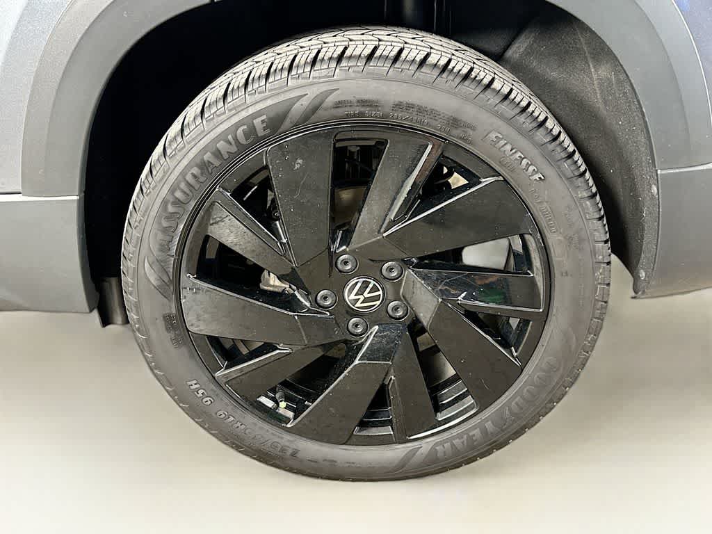 2024 Volkswagen Taos SE
