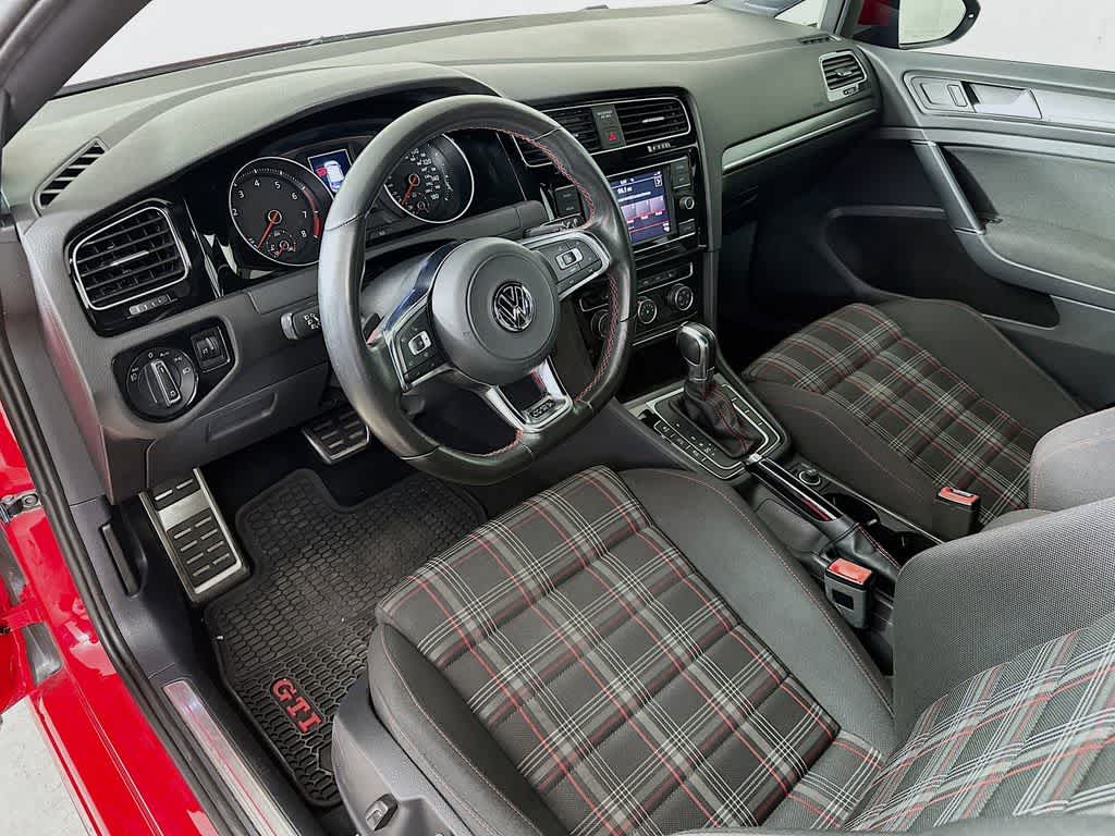 2019 Volkswagen Golf GTI S