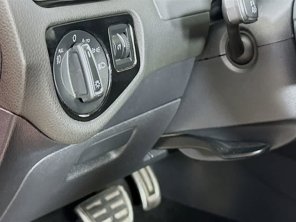 2019 Volkswagen Golf GTI S