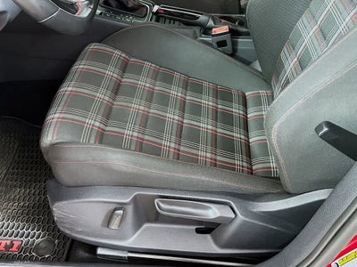 2019 Volkswagen Golf GTI S