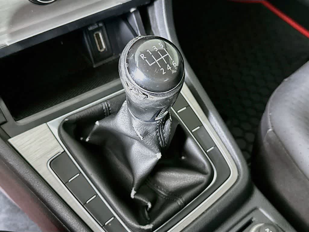 2015 Volkswagen Golf TDI S