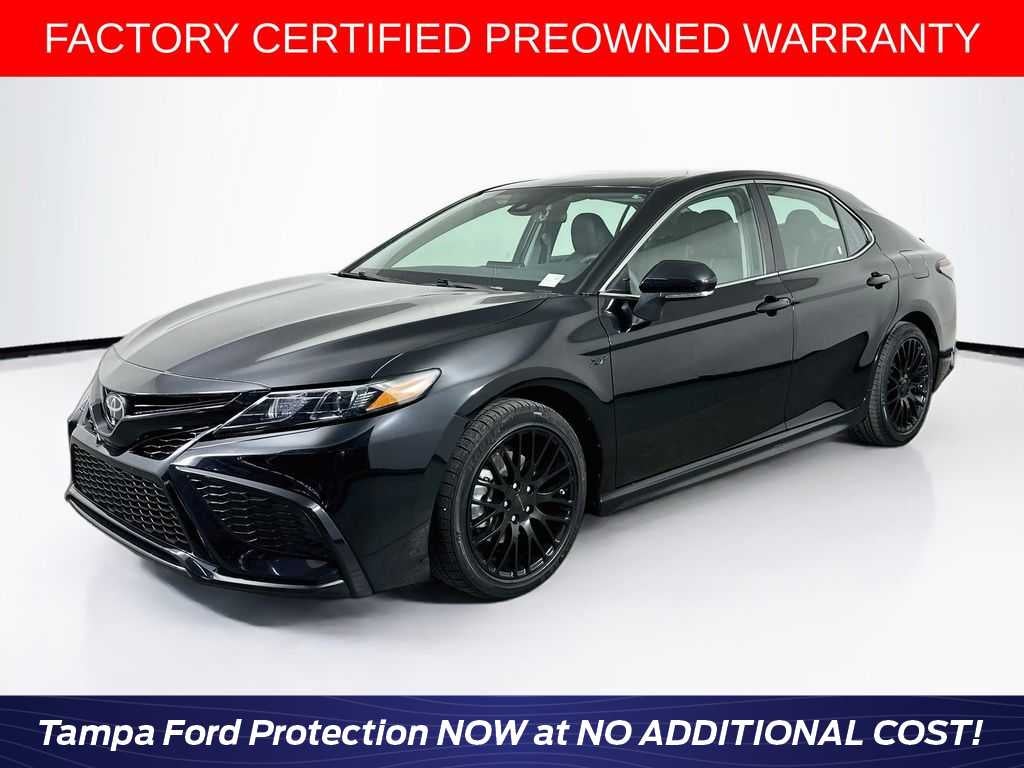 2023 Toyota Camry SE's photo