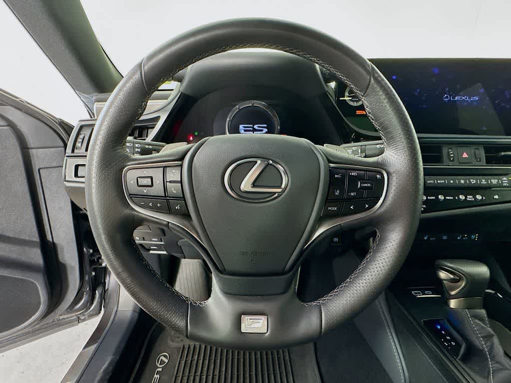 2024 Lexus ES 350 F SPORT Handling