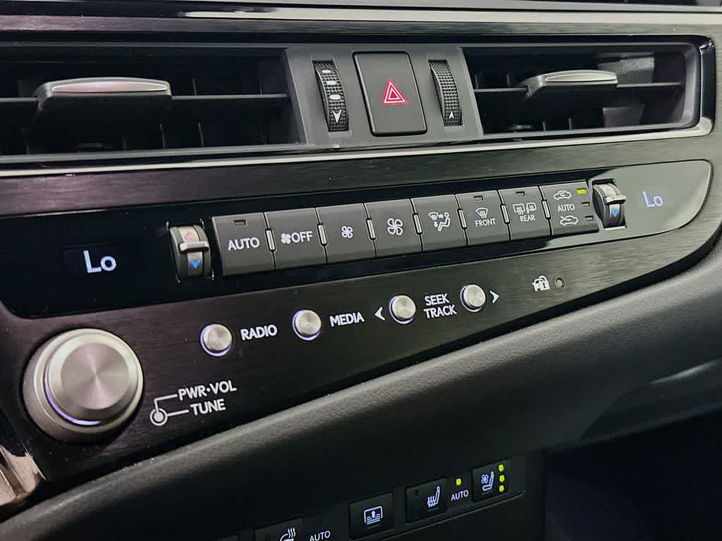 2024 Lexus ES 350 F SPORT Handling