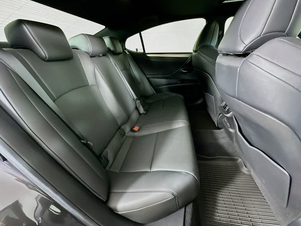 2024 Lexus ES 350 F SPORT Handling
