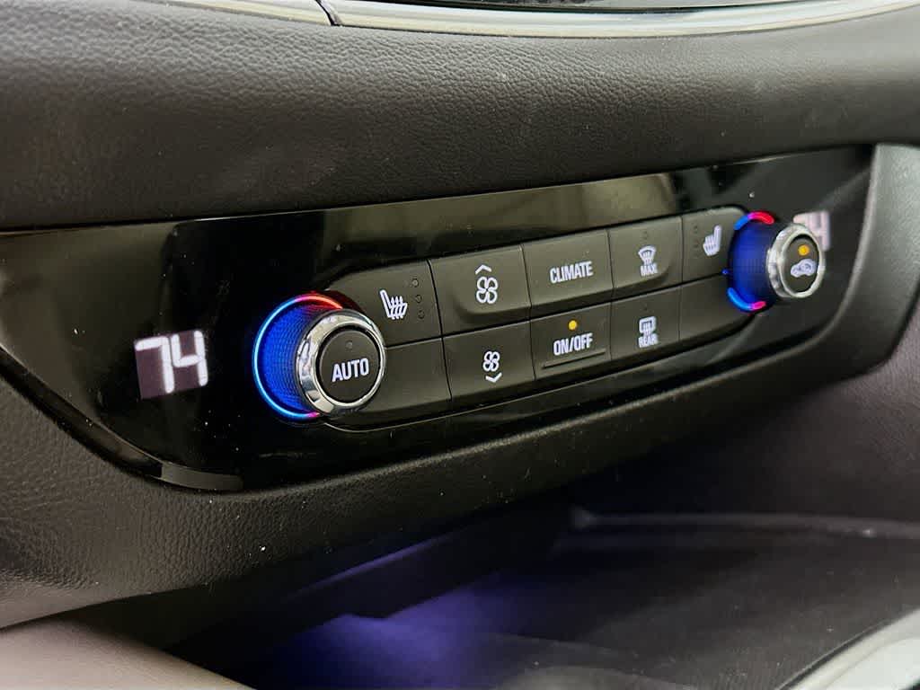 2021 Buick Enclave Essence