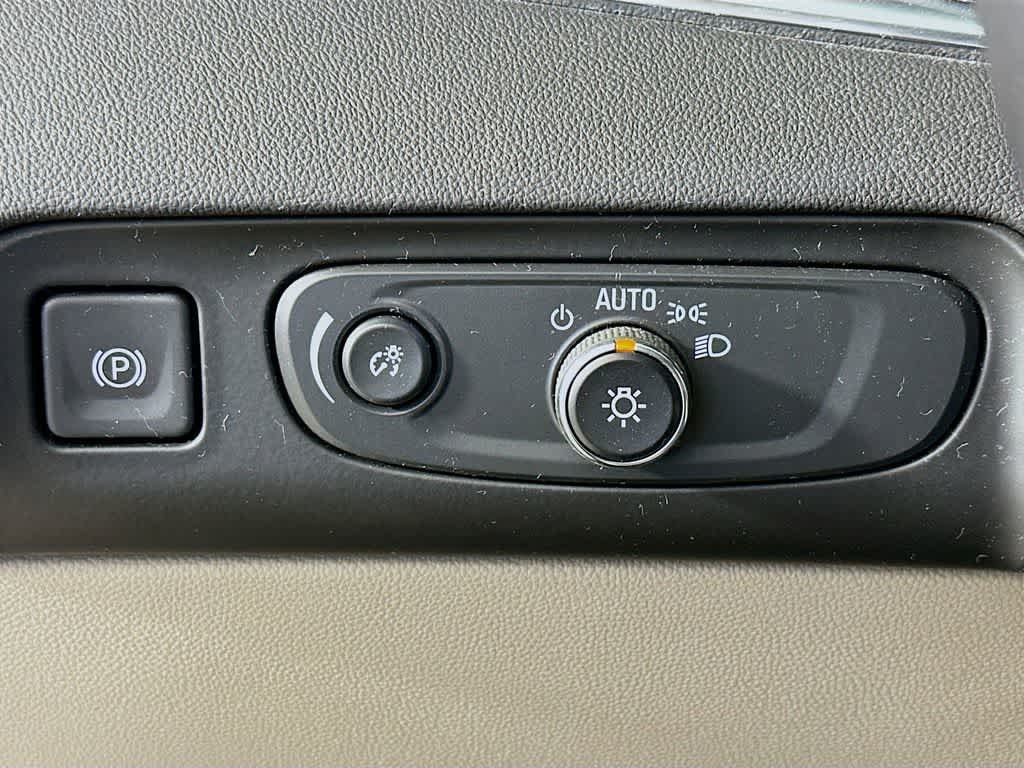 2021 Buick Enclave Essence