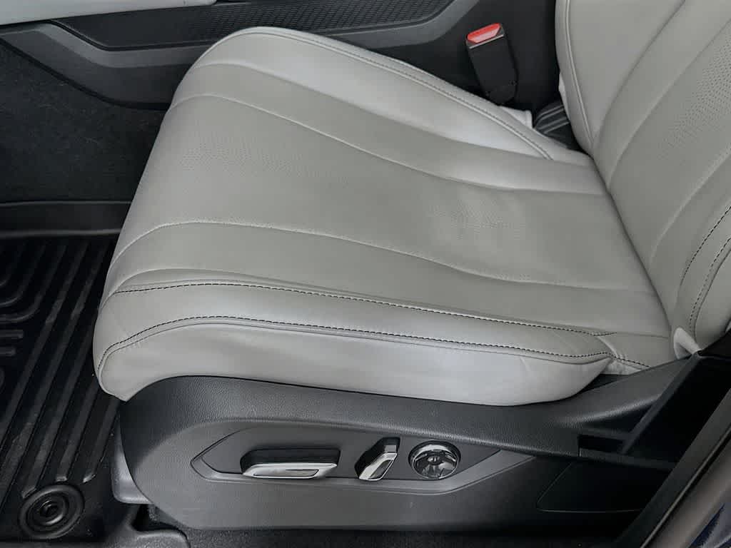 2025 Acura MDX w/Technology Package