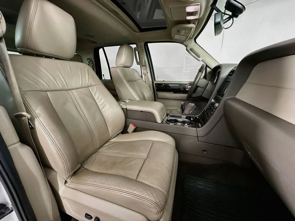 2016 Lincoln Navigator Select