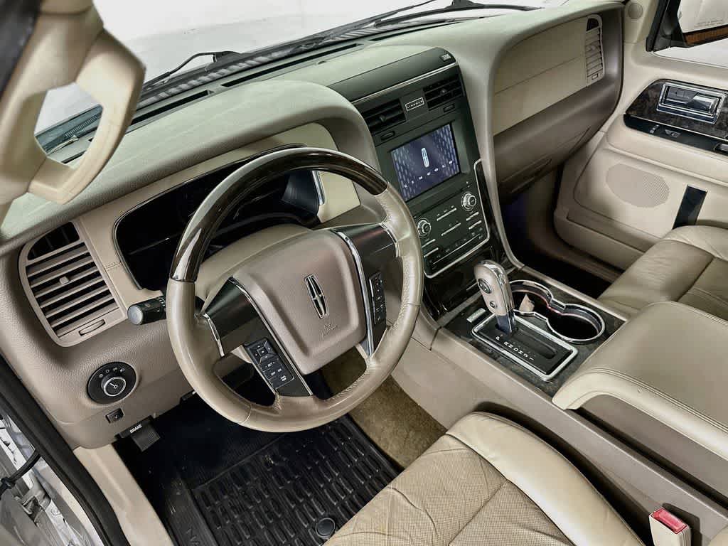 2016 Lincoln Navigator Select