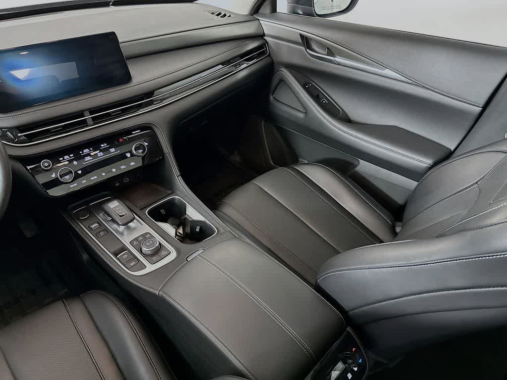 2024 INFINITI QX60 LUXE