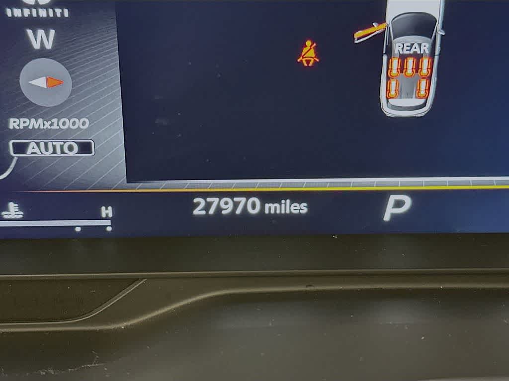 2024 INFINITI QX60 LUXE
