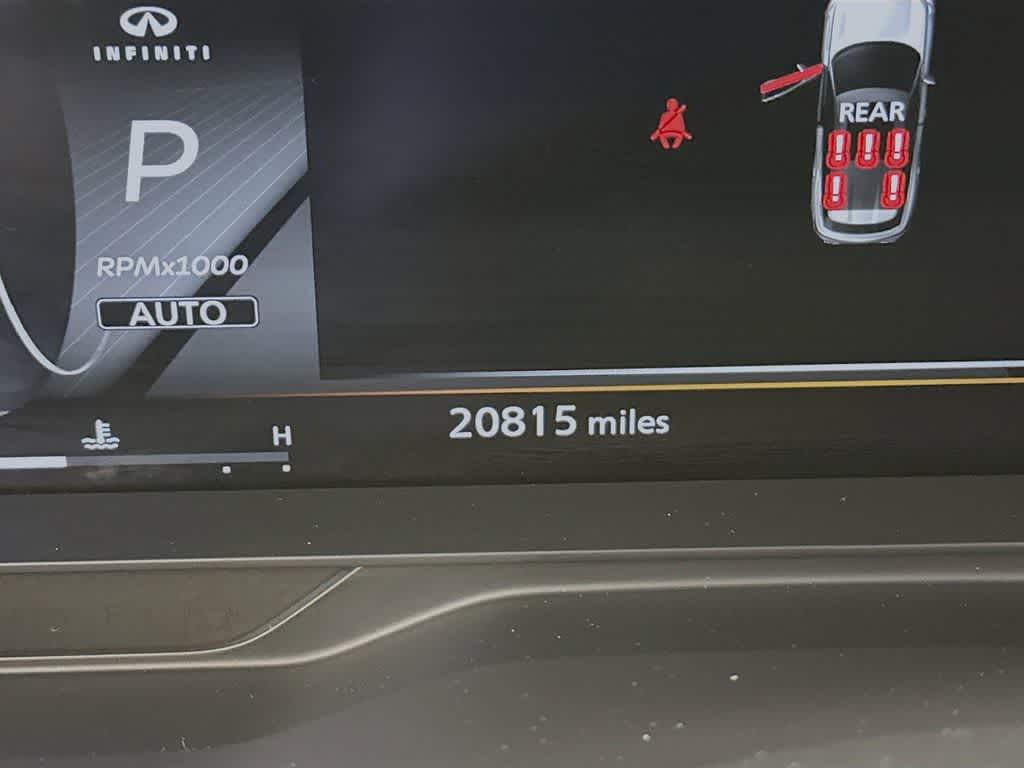 2024 INFINITI QX60 LUXE