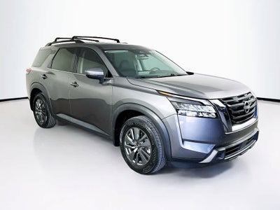 2022 Nissan Pathfinder SV
