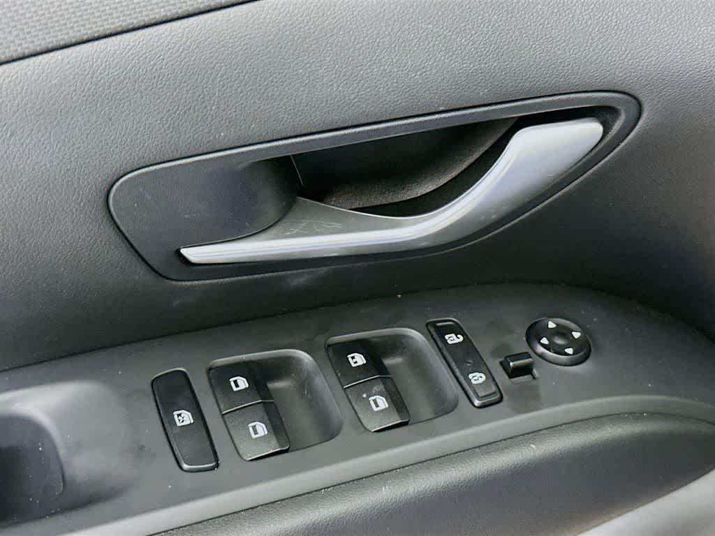 2023 Hyundai Tucson SE