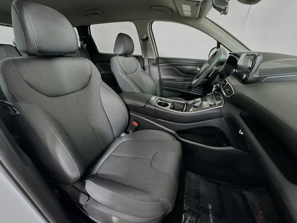 2021 Hyundai Santa Fe SE