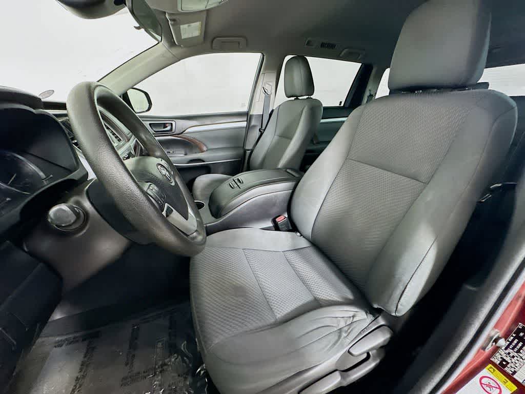 2018 Toyota Highlander LE